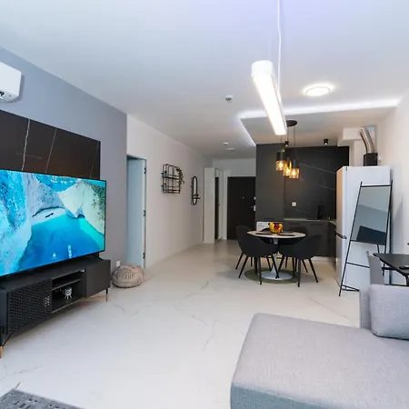 Arena Mall Galleria View And Securities Parking1