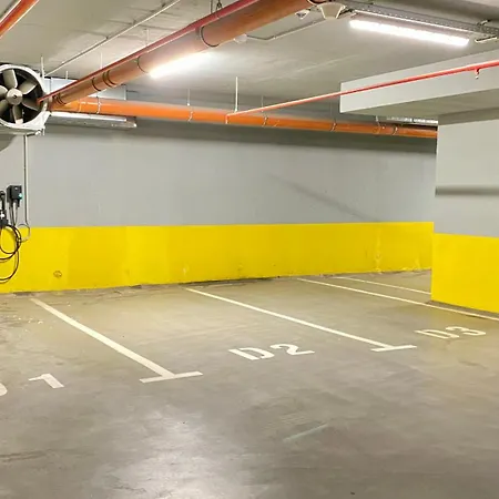 Arena Mall Galleria View And Securities Parking1